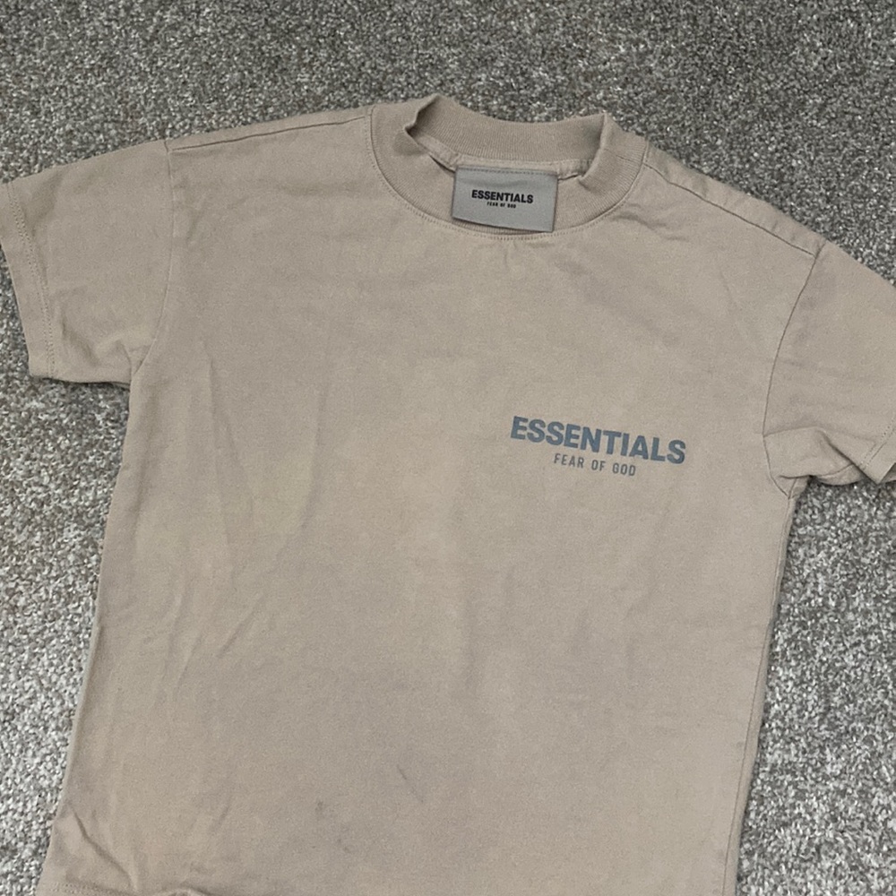 Tshirt kids essentials 6/7